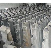 湖北高速公路护栏立柱~河北泊泉机械制造定做铸钢防撞护栏立柱